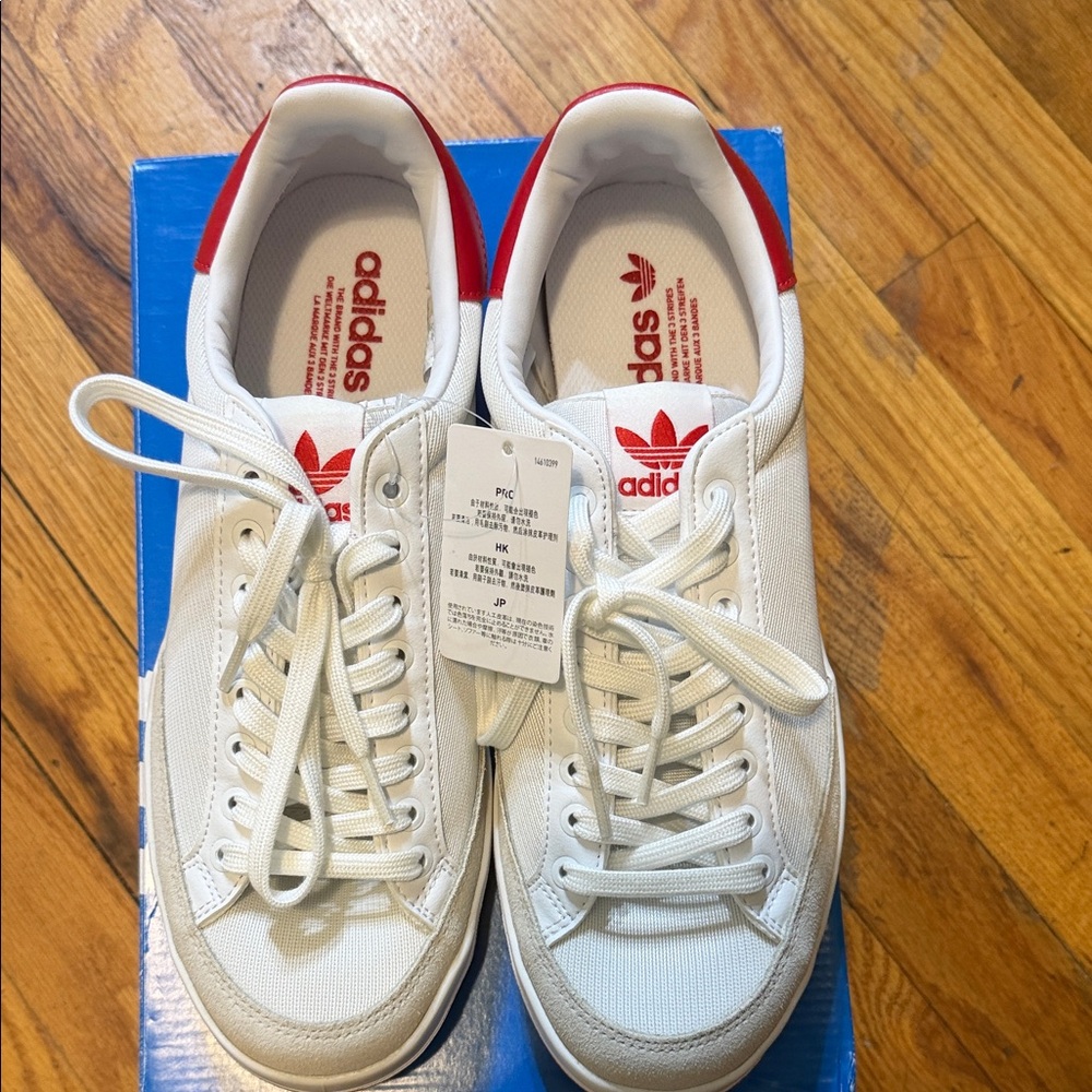 Adidas Rod Laver Super Classic White Sneakers with Red Highlights